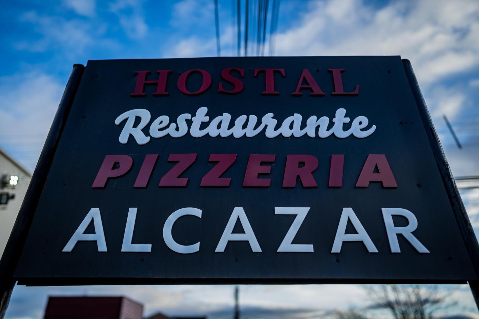 Hostal Alcazar Puerto Natales Exterior photo