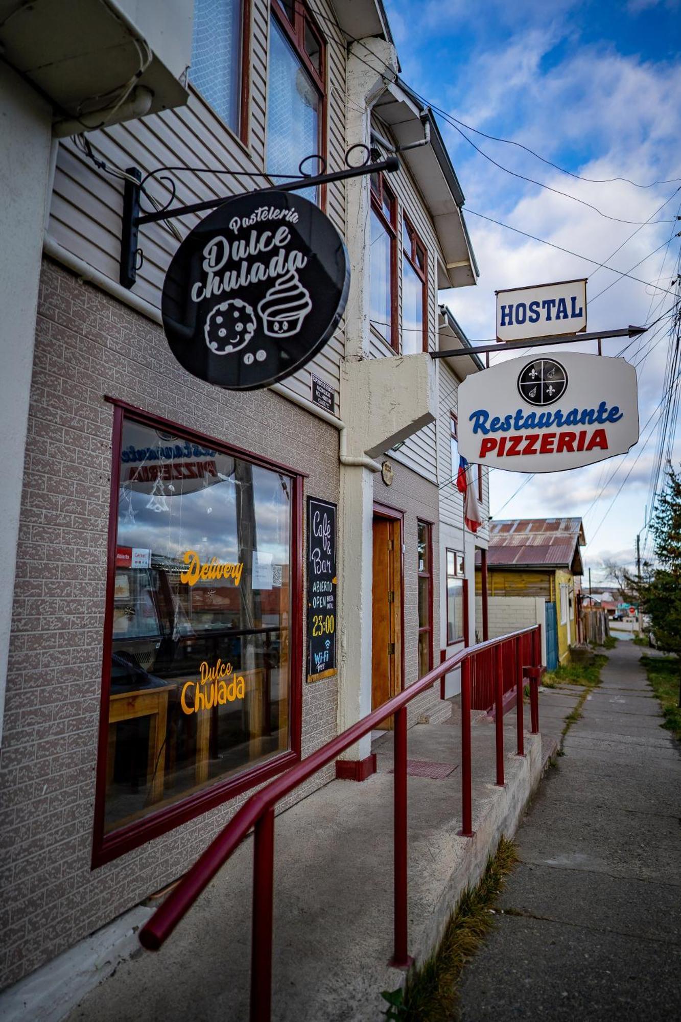 Hostal Alcazar Puerto Natales Exterior photo